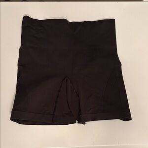 Lululemon Athletica Black Bike Shorts Women 6